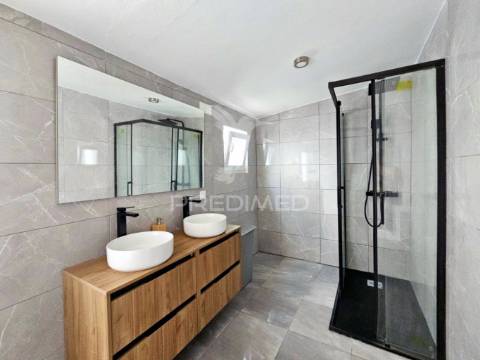 Moradia t2 renovada no centro de castro verde
