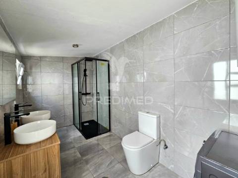 Moradia t2 renovada no centro de castro verde