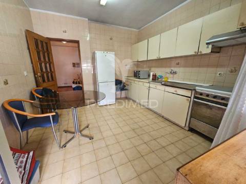 Apartamento t3 em rio tinto – próximo do metro