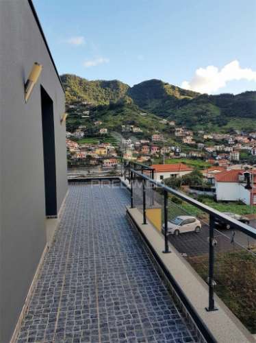 Excelente moradia t2 + 1 cidade de machico