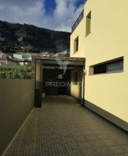 Excelente moradia t2 + 1 cidade de machico