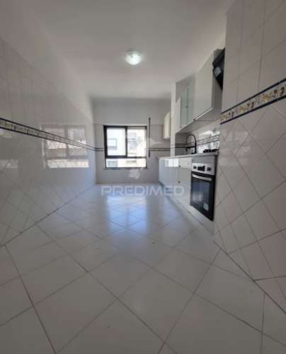 T2 em paio pires, seixal – oportunidade única para viver com qualidade!