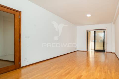 Apartamento t3 - lamaçães