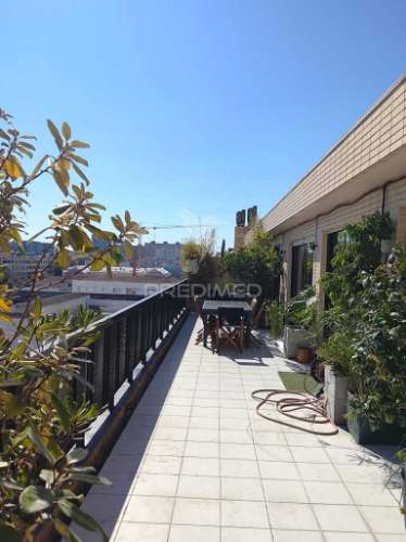 Apartamento t2 com terraço e garagem em matosinhos sul