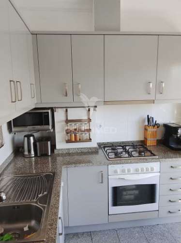 Apartamento t2 com terraço e garagem em matosinhos sul