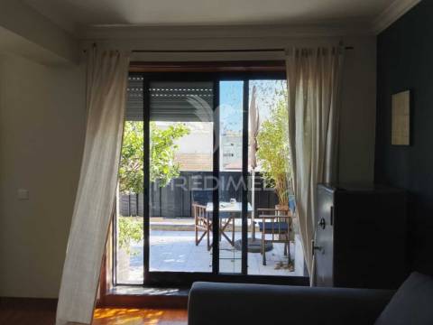 Apartamento t2 com terraço e garagem em matosinhos sul