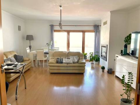 Apartamento t3 - com vista mar