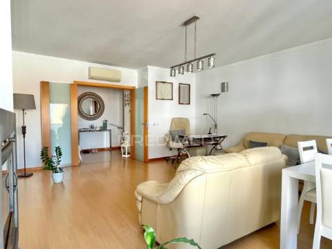 Apartamento t3 - com vista mar