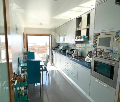 Apartamento t3 - com vista mar