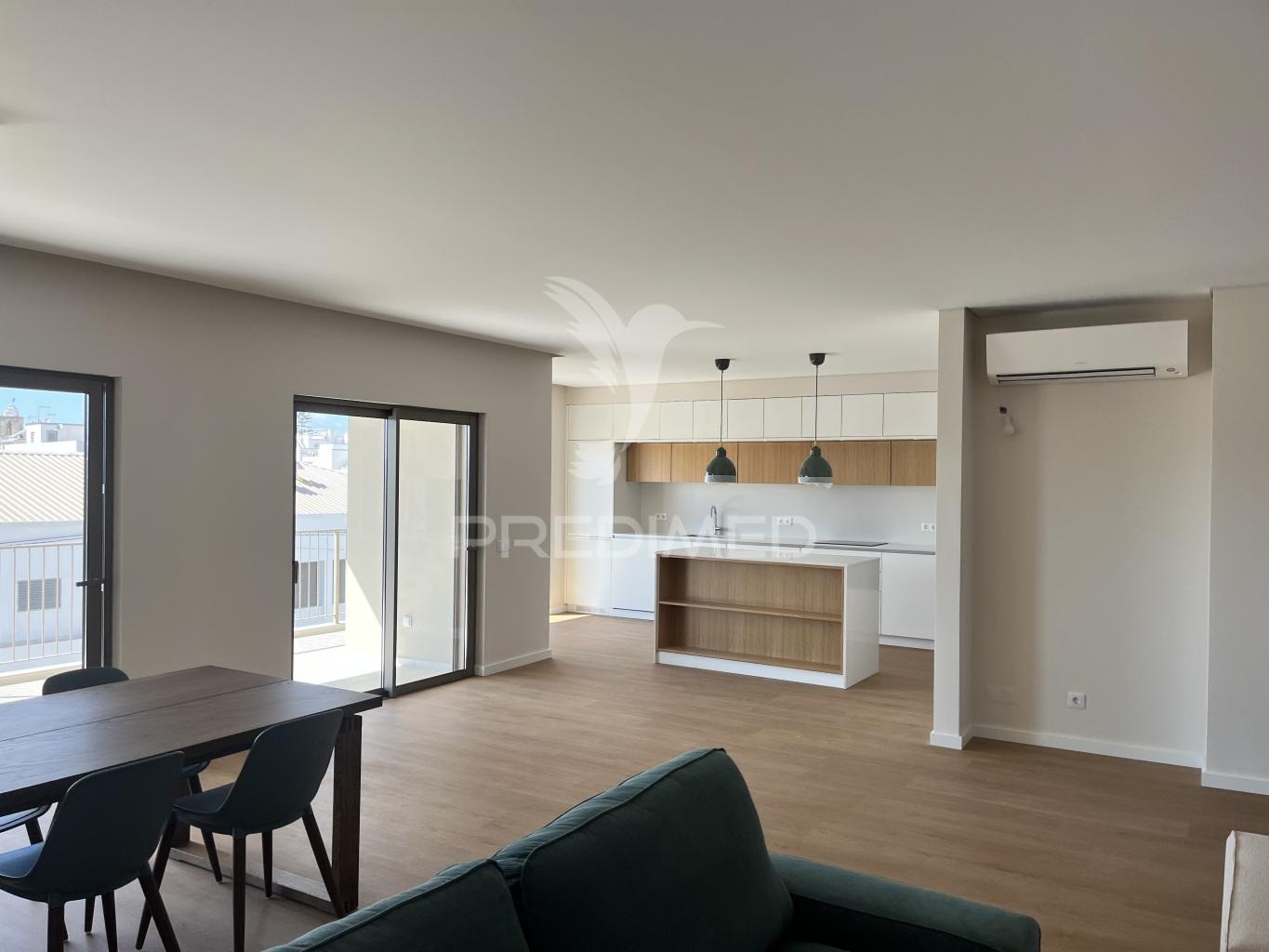 Apartamento t3 exclusivo na prestigiada baixa de olhão