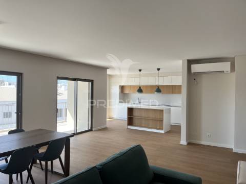Apartamento t3 exclusivo na prestigiada baixa de olhão