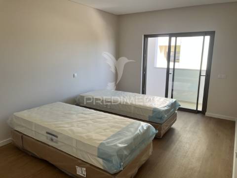 Apartamento t3 exclusivo na prestigiada baixa de olhão