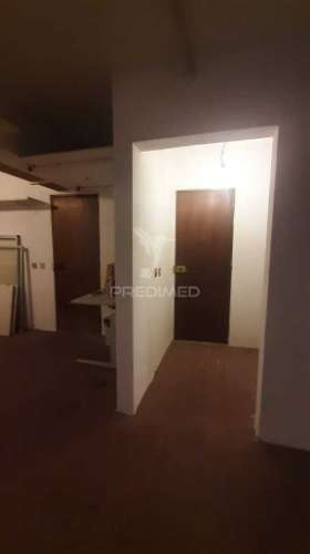 Garagem de rua com 32,50 m², localizada nas traseiras do hospital são bernardo