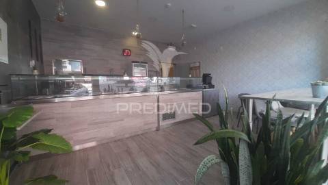 Oportunidade única de arrendamento – take-away aranguês