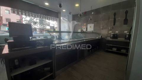 Oportunidade única de arrendamento – take-away aranguês