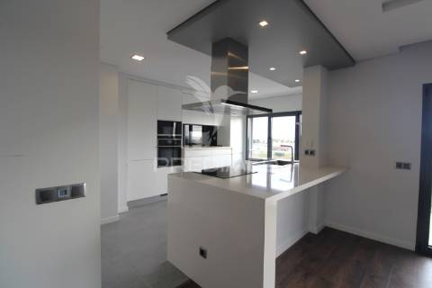Duplex t3+1 com grandes terraços - montijo
