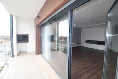 Duplex t3+1 com grandes terraços - montijo