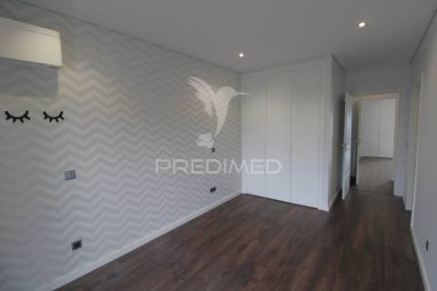 Duplex t3+1 com grandes terraços - montijo
