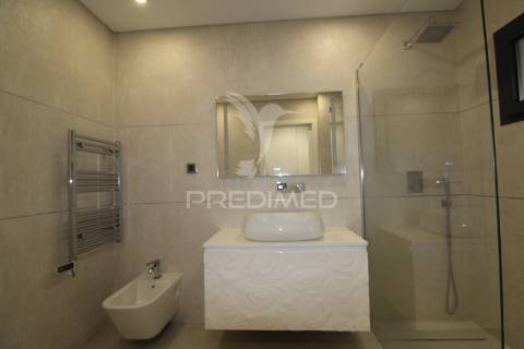 Duplex t3+1 com grandes terraços - montijo
