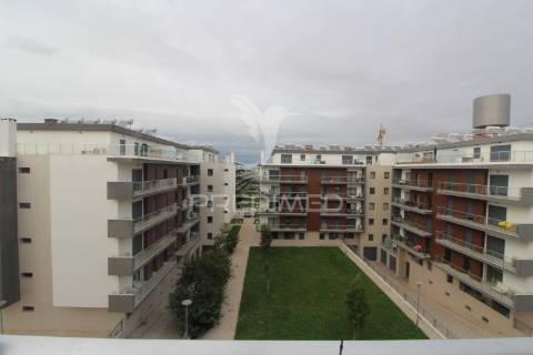 Duplex t3+1 com grandes terraços - montijo