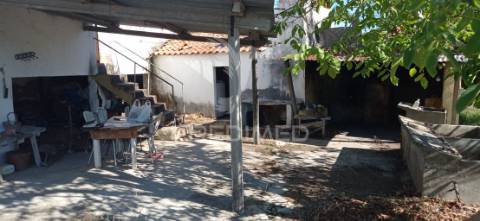 Casa típica do alentejo em são bartolomeu, concelho de gavião