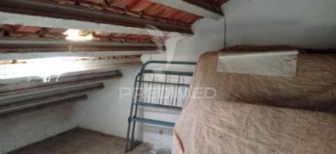 Casa típica do alentejo em são bartolomeu, concelho de gavião