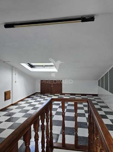 Apartamento t2 com sótão e garagem eiras coimbra