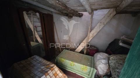 Casa em ruina dentro da vila de sao marcos da serra, algarve