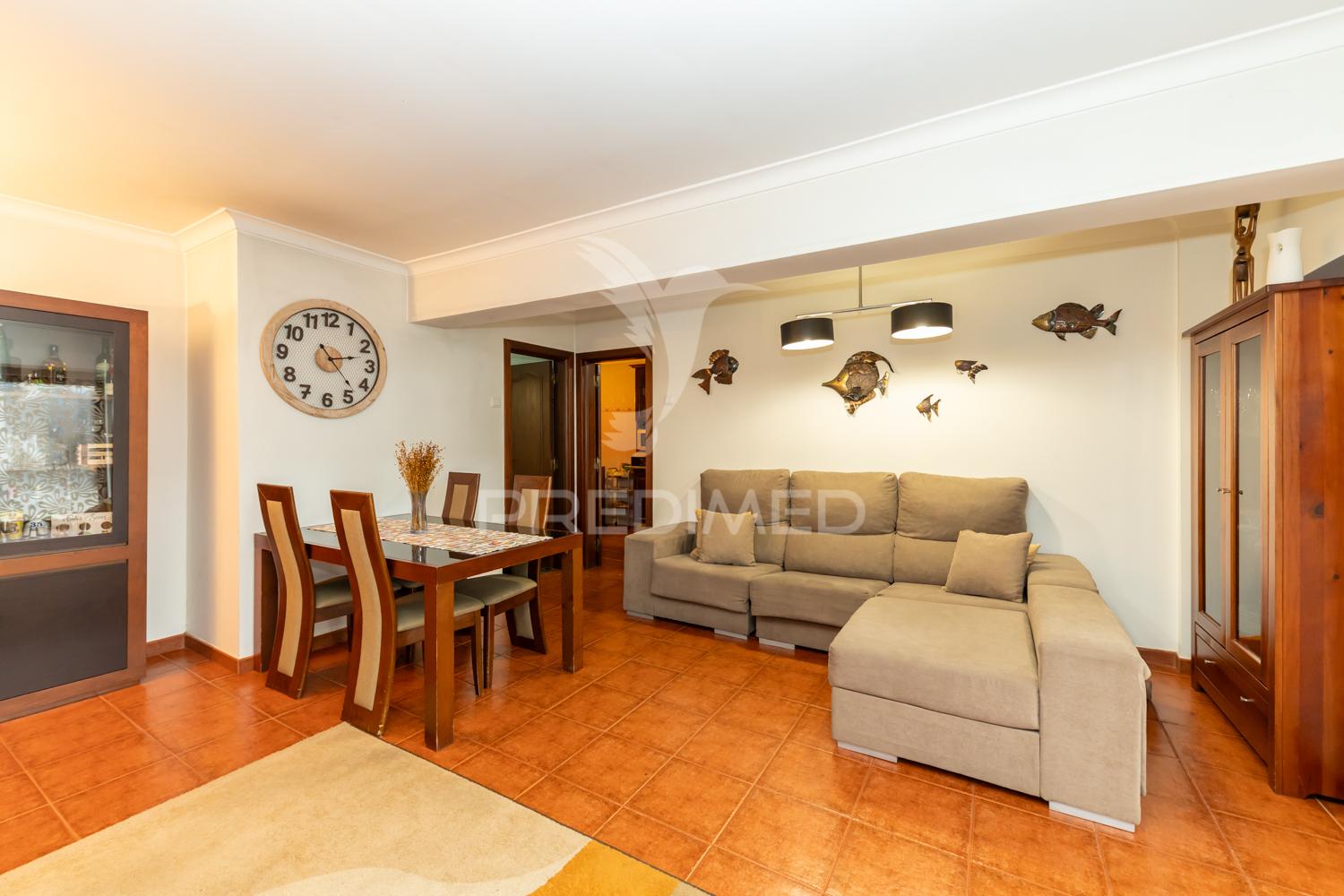 Andar de moradia duplex com logradouro e garagem,setúbal.
