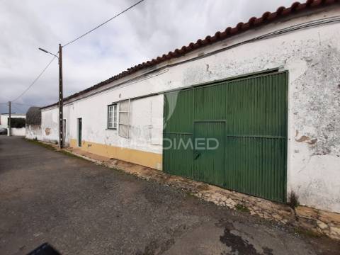 Antiga padaria industrial de alfundão - para recuperar