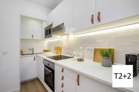 Apartamento t2+2 para arrendamento de longa duração — albufeira