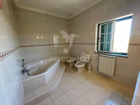 Moradia em almendra – vila nova de foz côa
