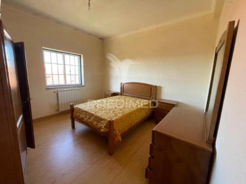 Moradia em almendra – vila nova de foz côa