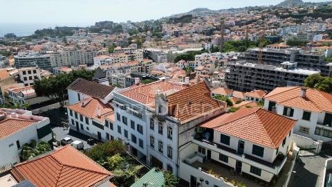 Prédio em santa luzia - funchal, ilha da madeira