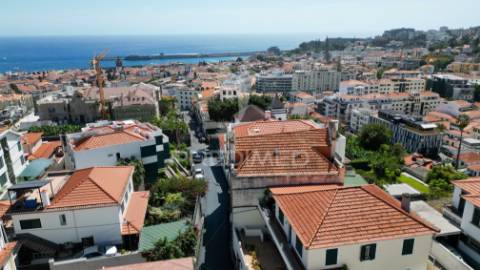 Prédio em santa luzia - funchal, ilha da madeira