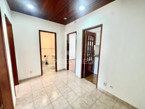 Apartamento t2- 1º andar | cotovia - quintinha, sesimbra