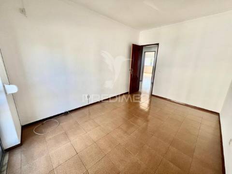 Apartamento t2- 1º andar | cotovia - quintinha, sesimbra