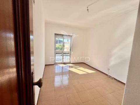 Apartamento t2- 1º andar | cotovia - quintinha, sesimbra
