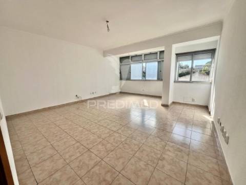 Apartamento t2- 1º andar | cotovia - quintinha, sesimbra