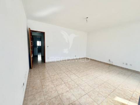 Apartamento t2- 1º andar | cotovia - quintinha, sesimbra