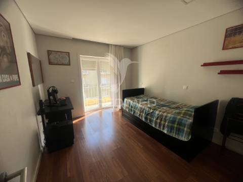 Arrendamento – apartamento t3 em s. lázaro, braga