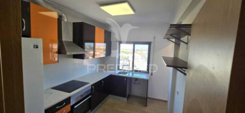Apartamento t2 para arrendamento – arrentela