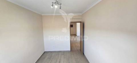Apartamento t2 para arrendamento – arrentela