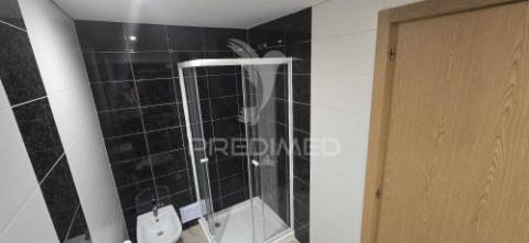 Apartamento t2 para arrendamento – arrentela