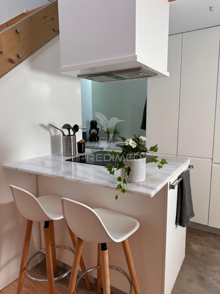 Arrenda-se moradia t1 duplex mobilada porto