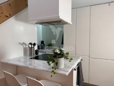 Arrenda-se moradia t1 duplex mobilada porto