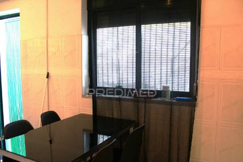 Moradia rc com quintal