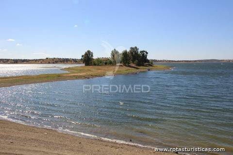 Moradia rc com quintal
