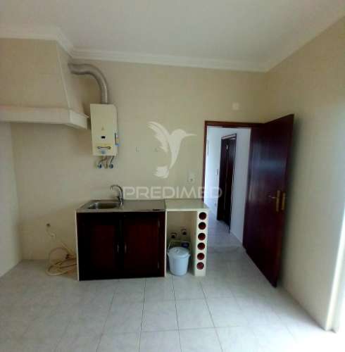 Moradia t1 em redondo