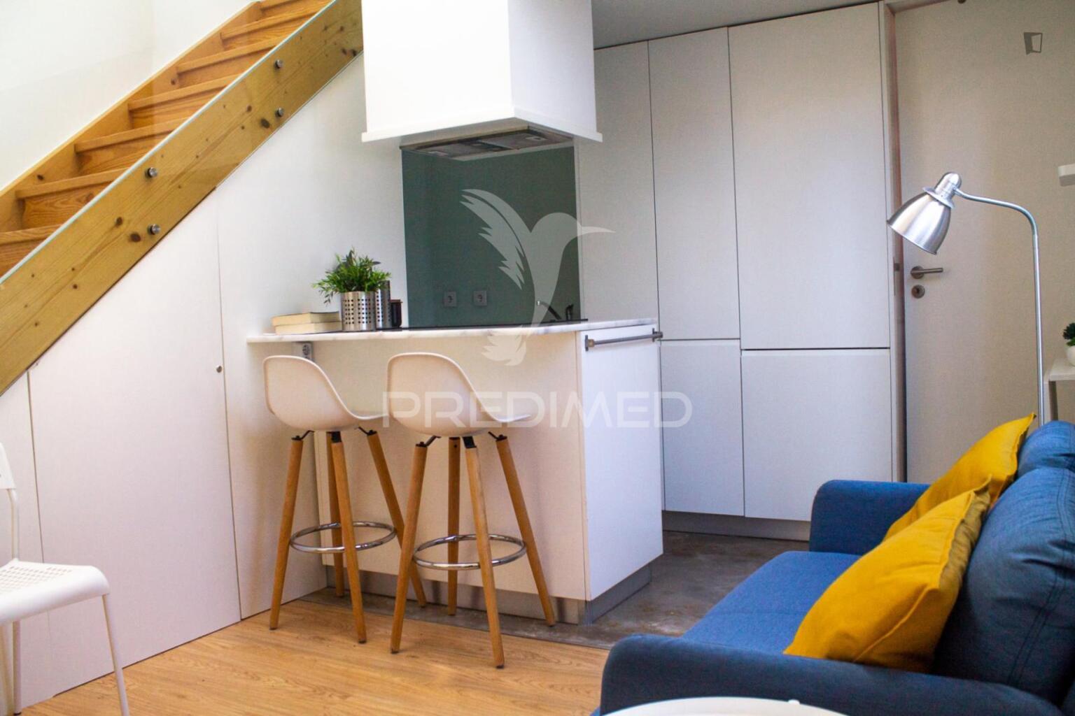 Arrenda-se moradia t1 duplex mobilada porto